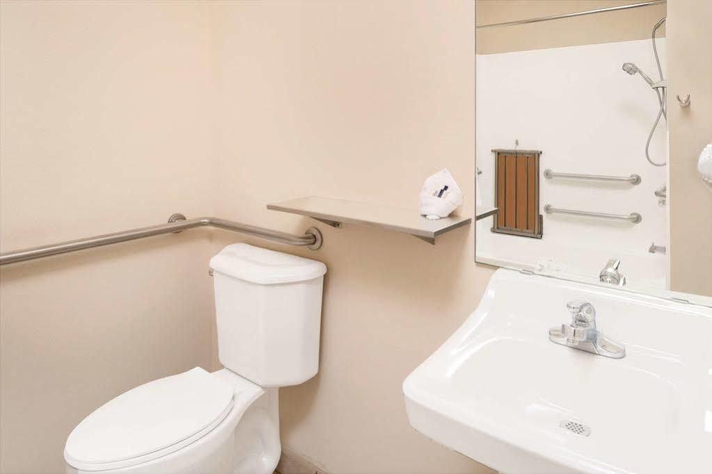 Microtel Inn & Suites By Wyndham Bellevue Εξωτερικό φωτογραφία